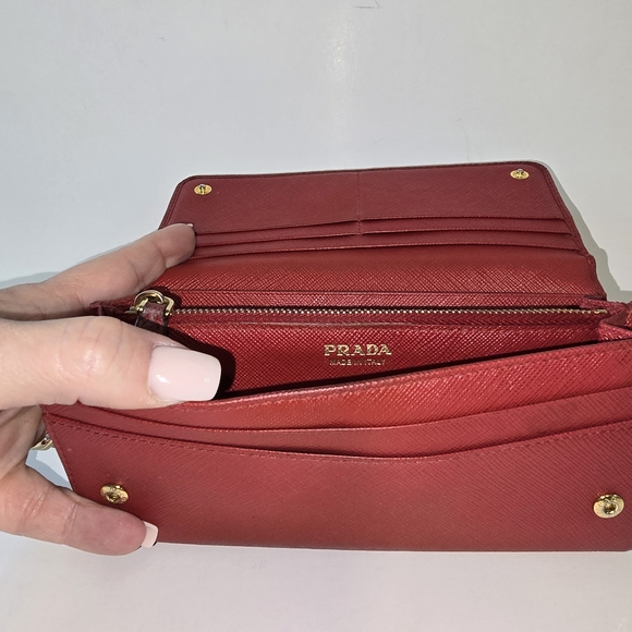 Prada Box, Paper, Wallet, and authentication card - Picture 4 of 12